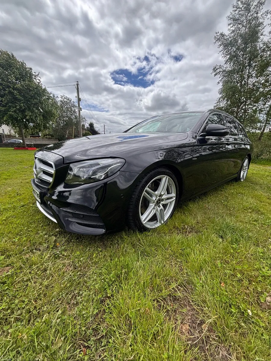 Mercedes Benz Removal Vehicle