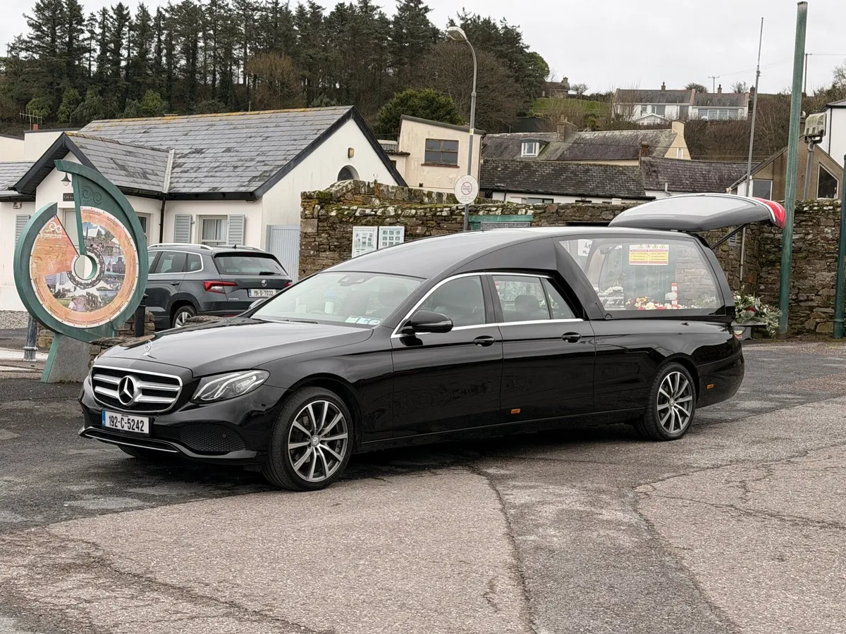 Mercedes Benz 5 Door Hearse